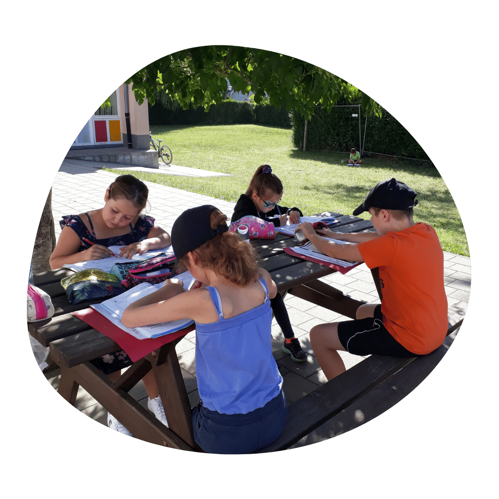 A propos Ecole communale Escanaffles